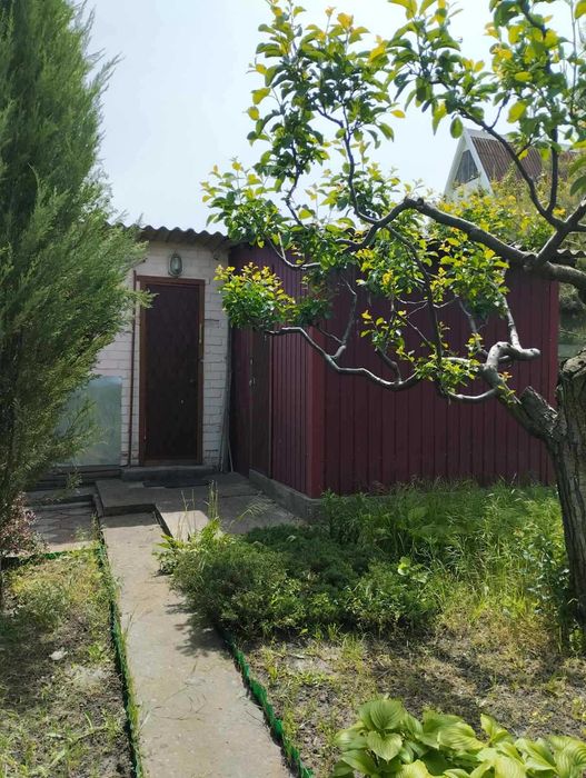 Продам садовий будинок в Солов'їному Гаю