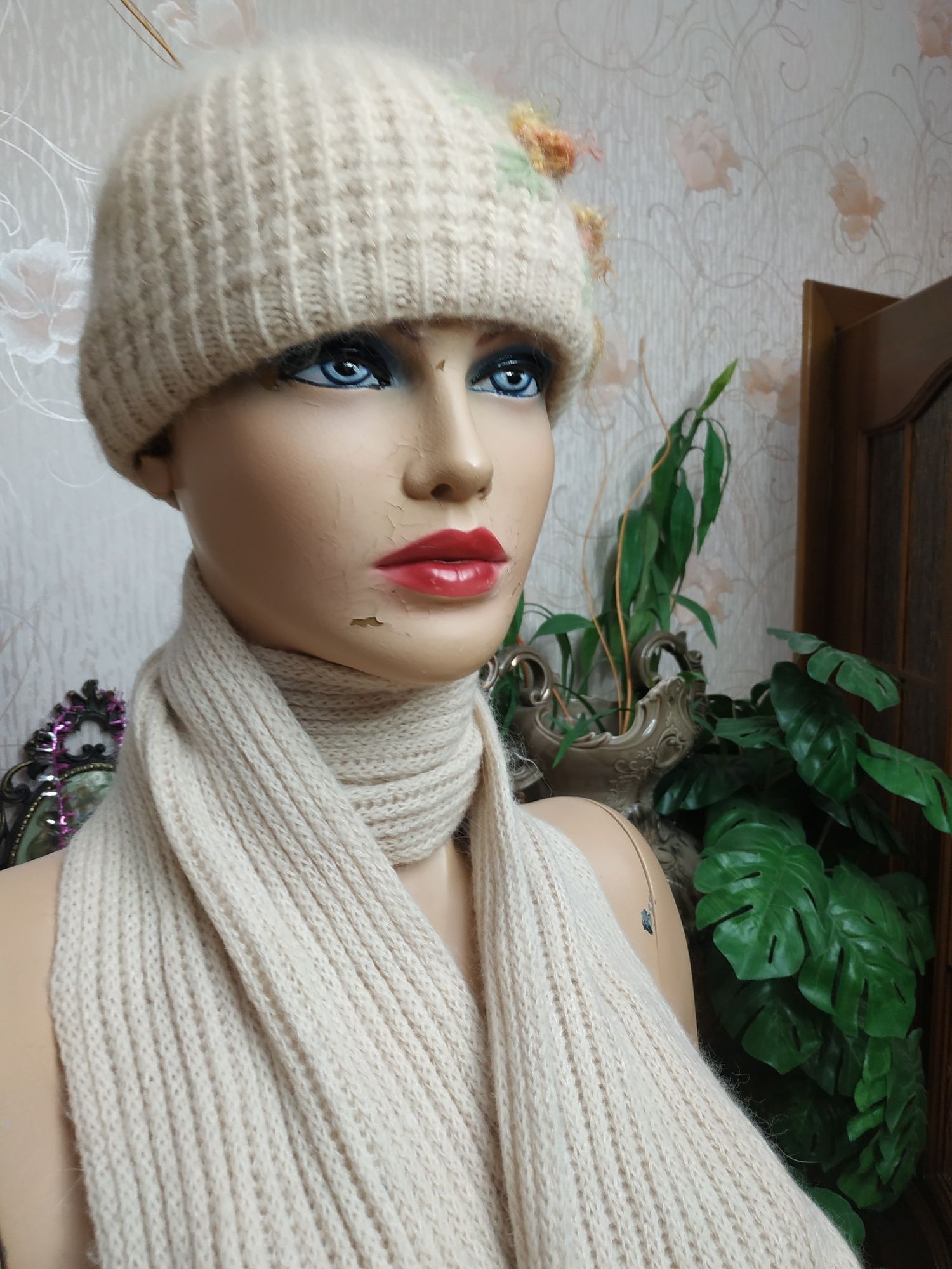 Дитячі зимові надзвичайно теплі шапка та шарф набір
набор
