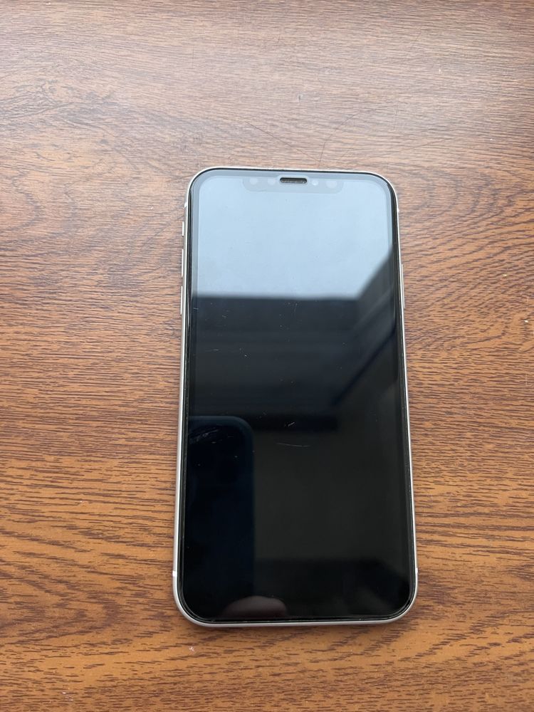 iPhone XR 128gb в ідеальному стані