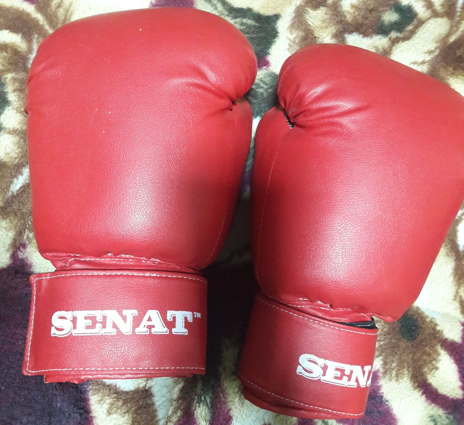 Боксерские перчатки SENAT 1499-red р. 10 размер 10oz красный