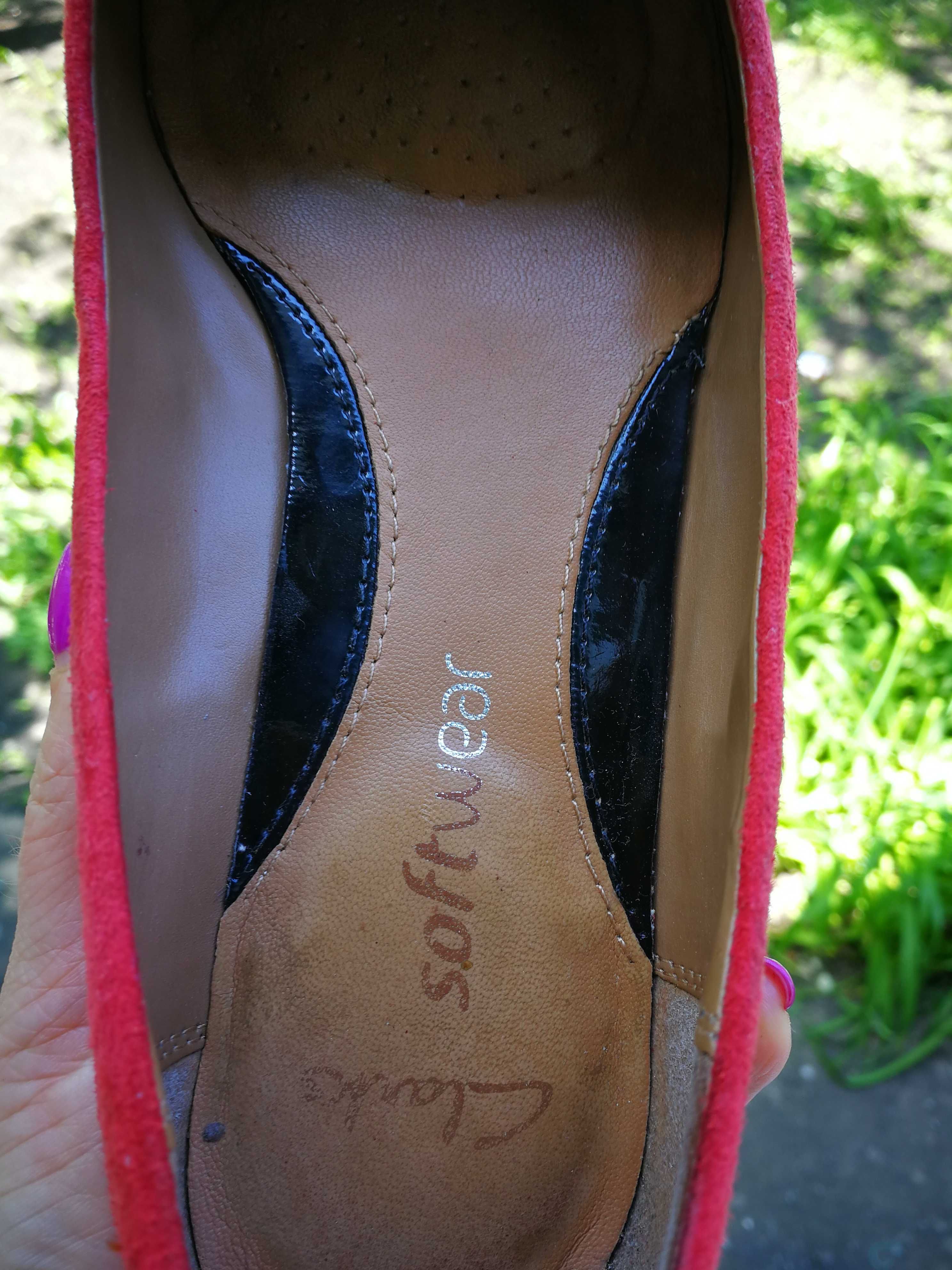 Продам замшевые красные туфли без каблука Clarks 4,5 размер (37-37.5)р