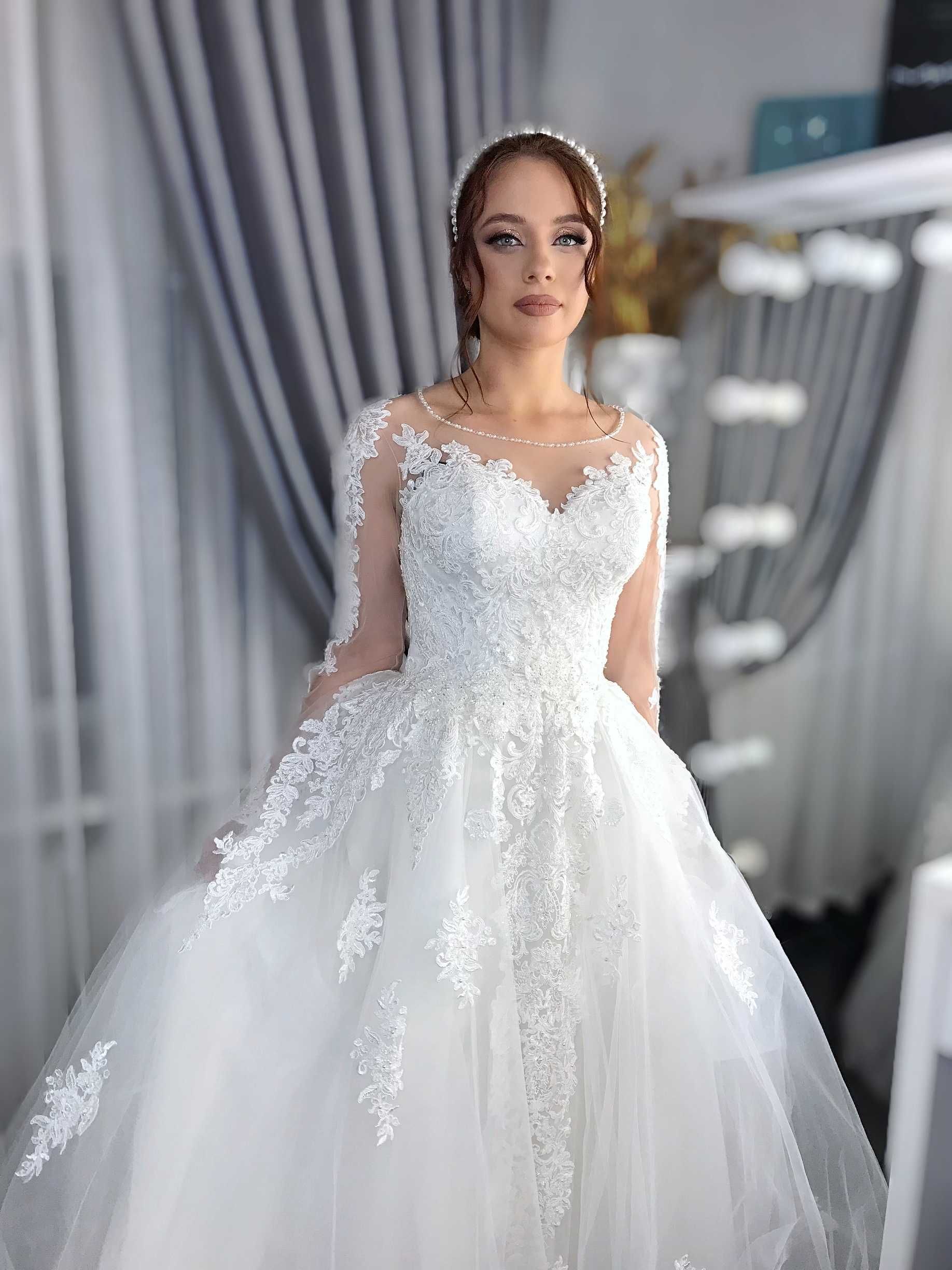 Восхитительное Свадебное Платье в Одессе