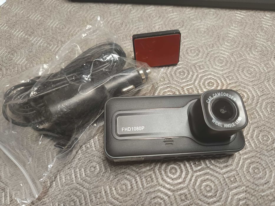 Câmera para interior do carro com lente dupla