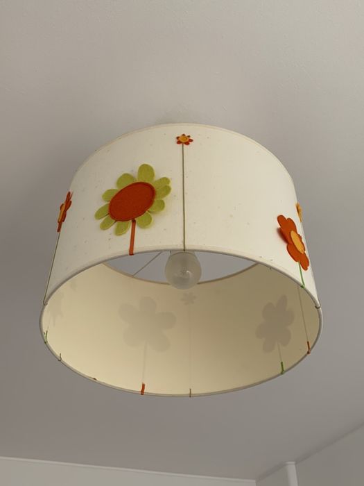 Candeeiro quarto criança EXCELENTE