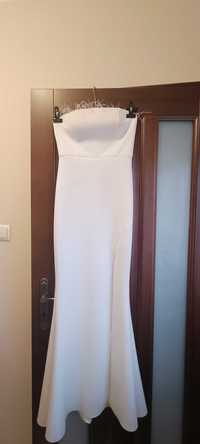 Biała suknia idealna dla Panny Młodej