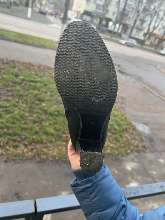 Продам ботінки чудовой якості