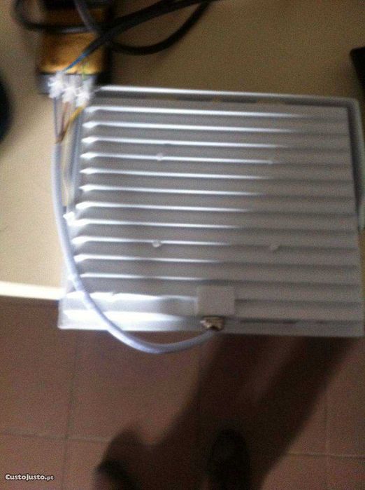projectores de leds 50w 4000 lumens novos