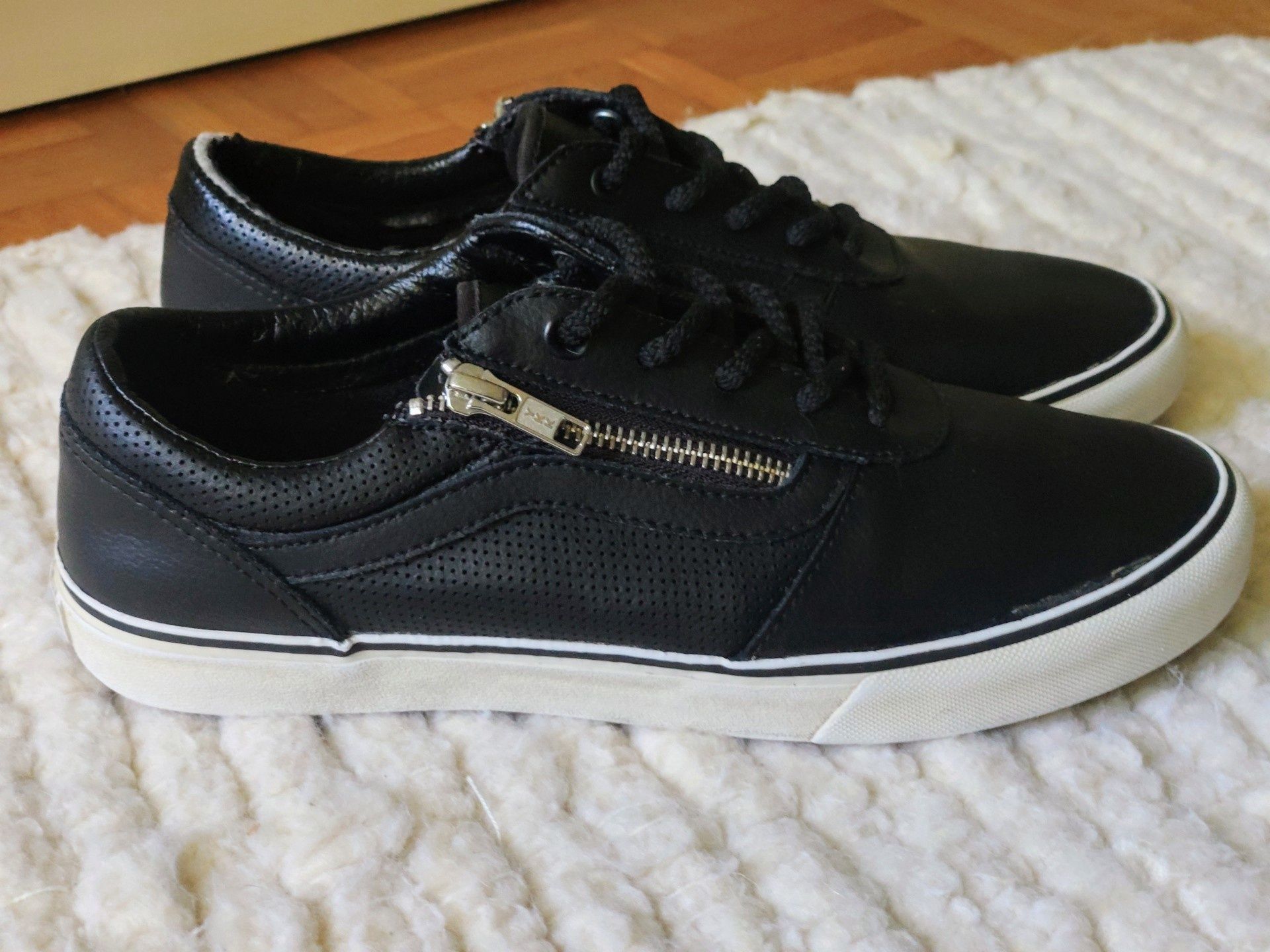 Czarne trampki / tenisówki – Vans – Old Skool Zip (40)