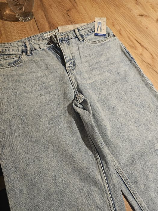 Sprzedam nowe jeansy damskie r.38