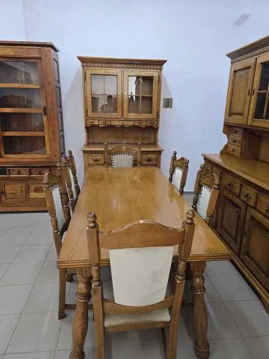 Zestaw mebli – stół, krzesła, witryna i kredens. Transport cały kraj.