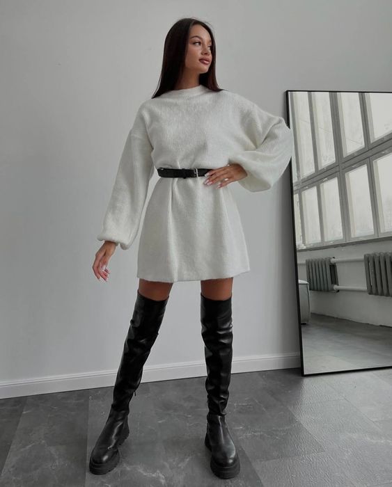 Жіноче плаття з поясом