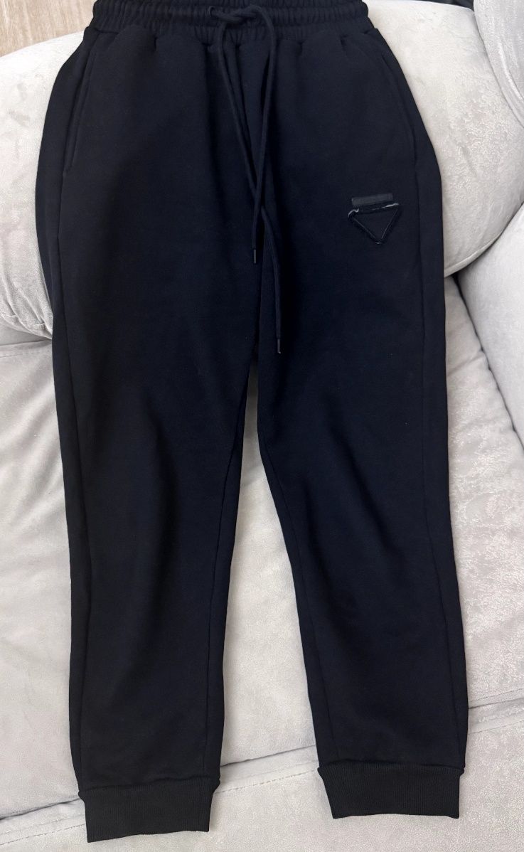Спортивний костюм Prada