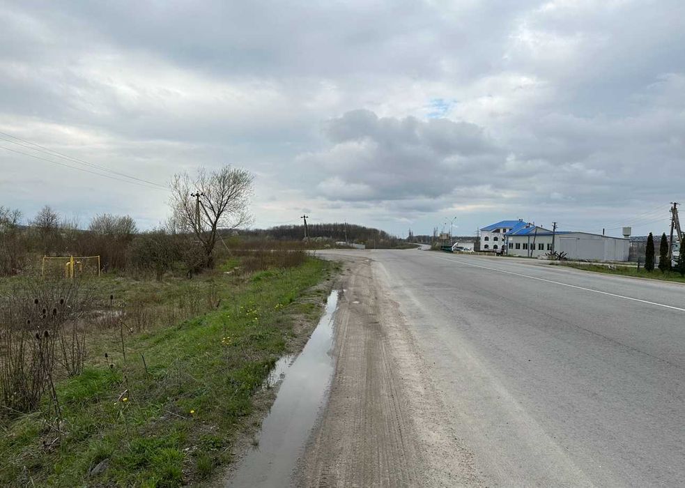 Продам земельну ділянку комерційного призначення 1,62 гектара