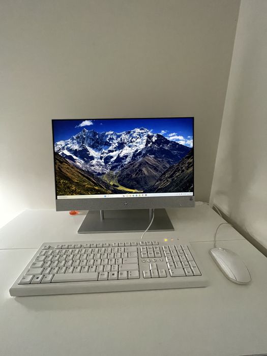 HP all-in-one 24’’ PRONTO A USAR