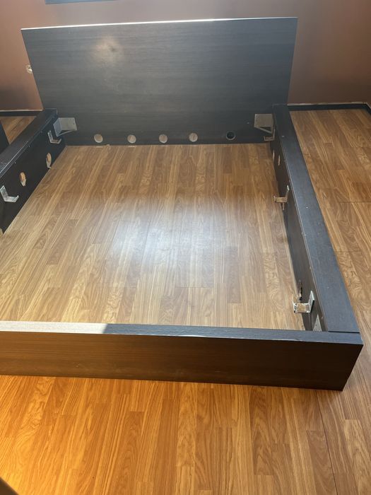 Cama de casal com estrado