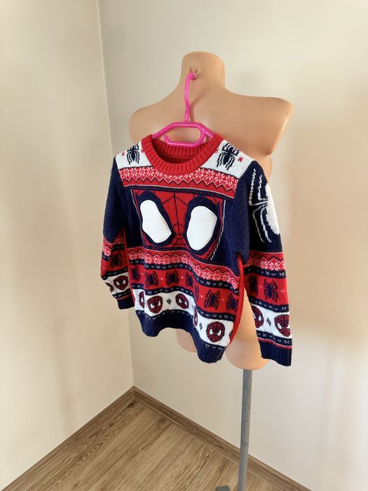 Sweterek swiąteczny rozmiar 104-110 cm spiderman George sesja święta