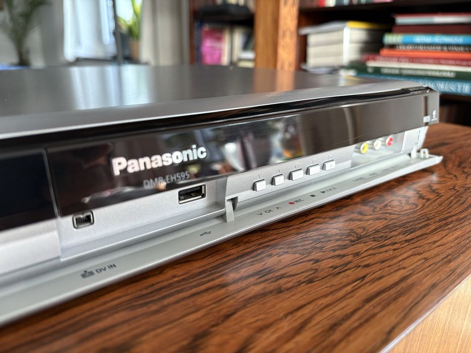 Panasonic DMR EH 595 EG S Nagrywarka DVD/dysk utwardy 250 GB HDMI