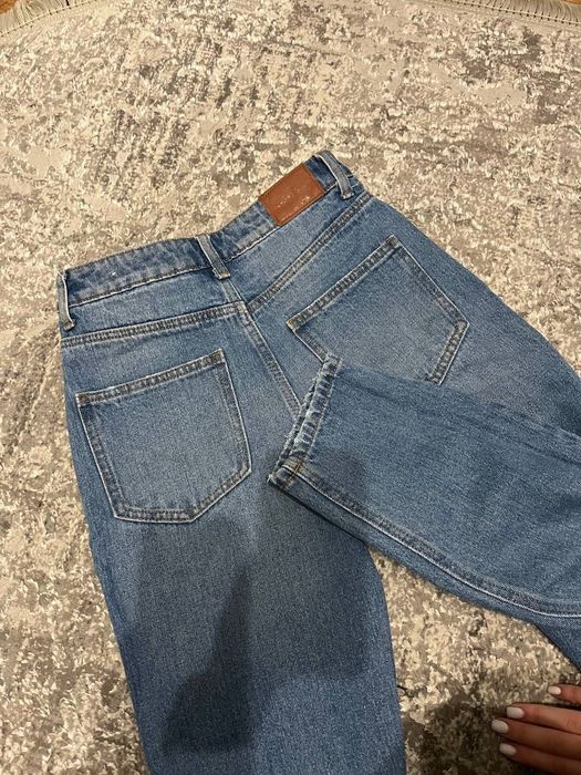 Нові стильні джинси