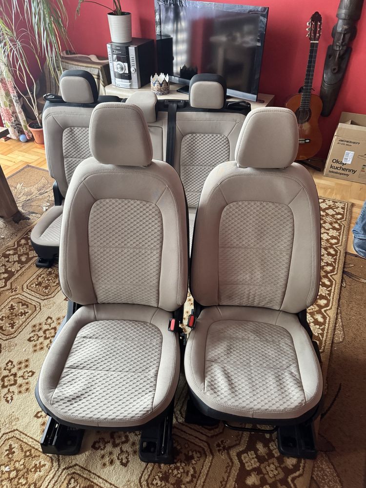 Fiotele Ford Kuga escape 2021 rok