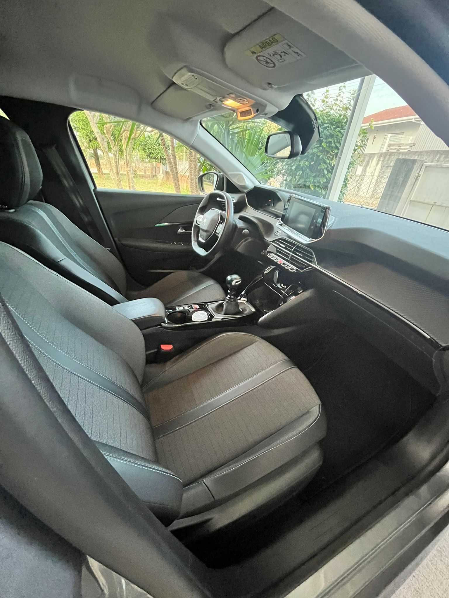 Peugeot 208 Allure 100cv - 6 Velocidades