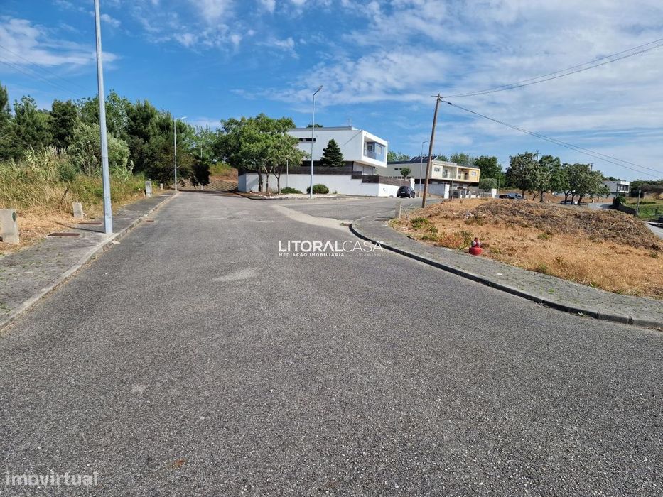 Venda Lote para construção - Moradia Isolada