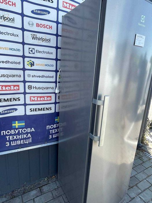 Холодильна шафа б/в Electrolux 185см металік Крапельний #07417