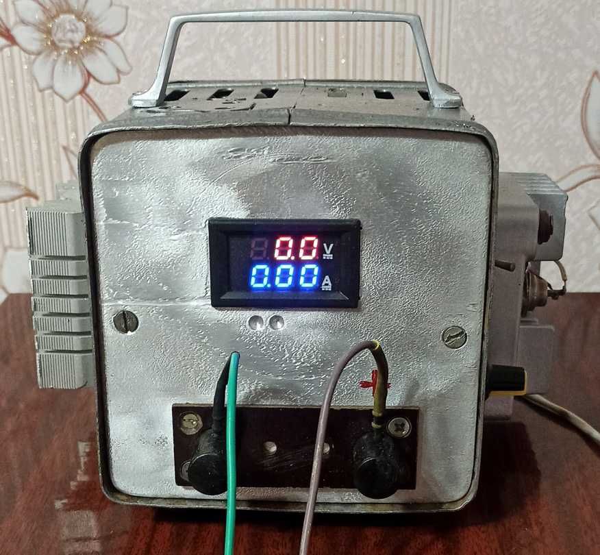 Самодельное зарядное устройство с цифровым ампер-вольтметром