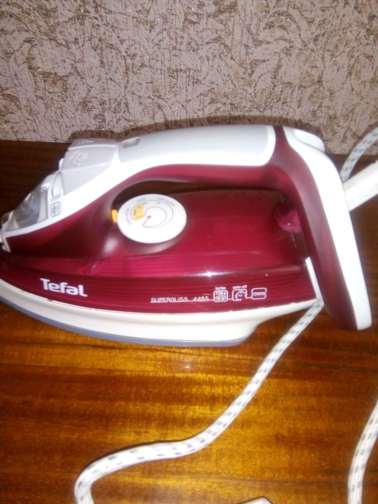 Продам праску Tefal SUPERGLISS 4485,