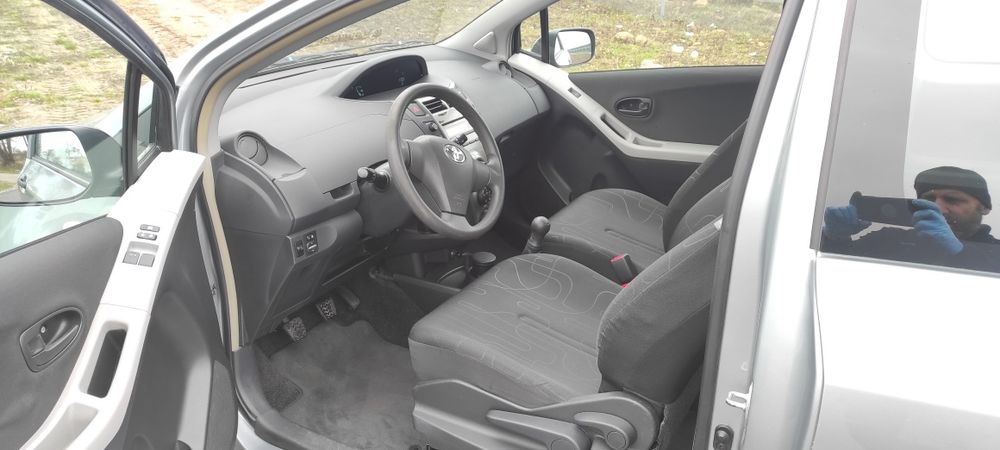 Toyot Yaris 1.0 2010r perfekcyjny stan
