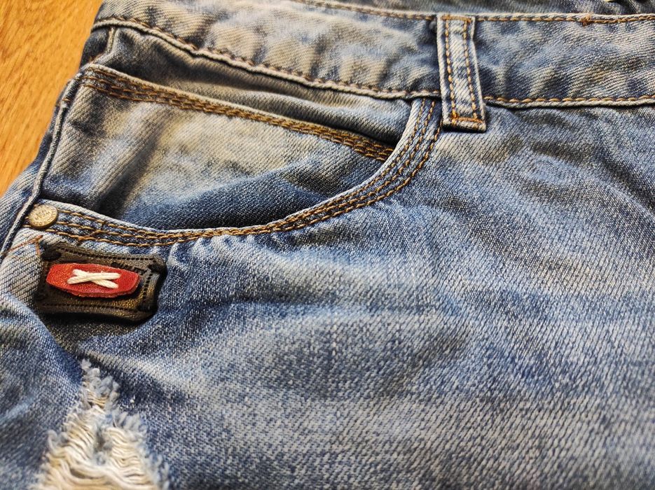 Классные джинсовые шорты