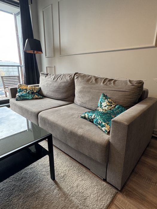 Sprzedam rozkladana kanape podwojną z pufą do zestawu