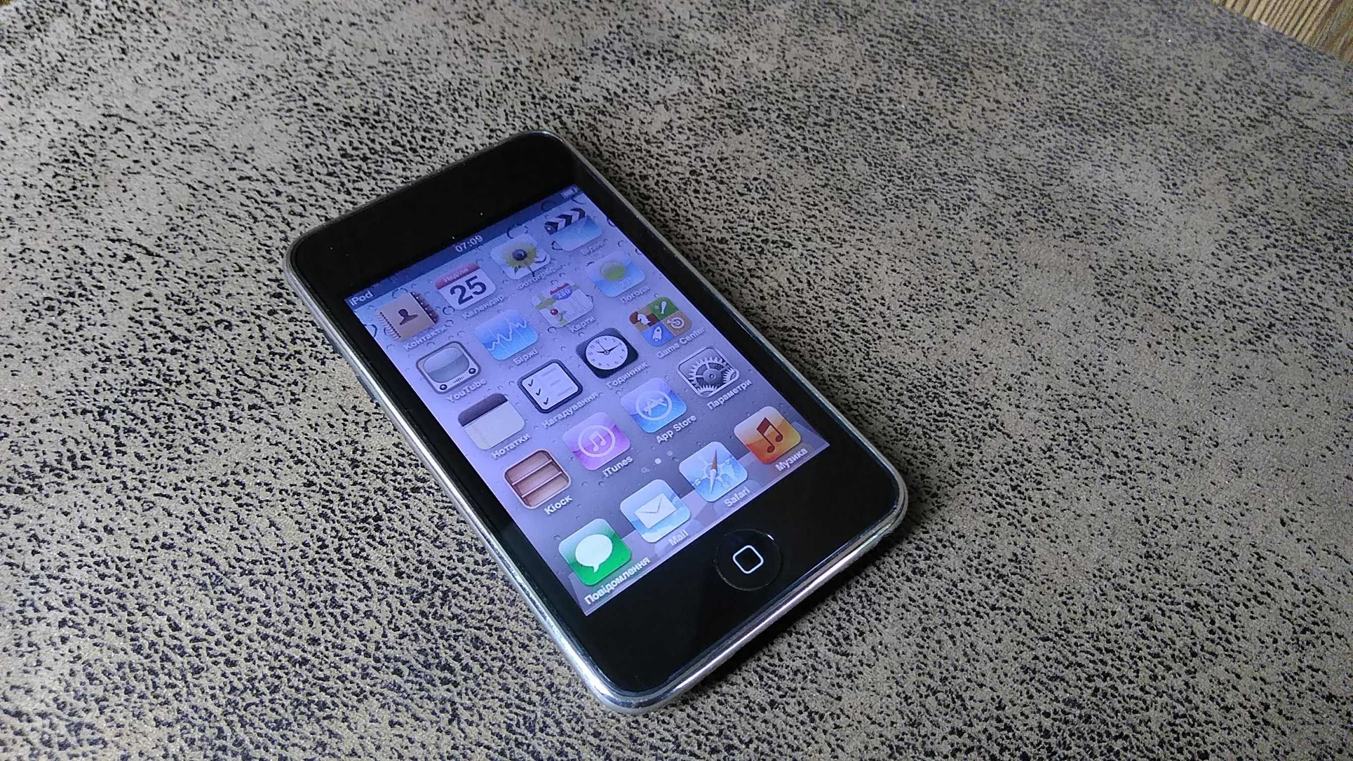 Apple Ipod A1318  робочий незаблокований 32 гб оригінал+ кабель