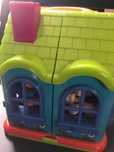 Casinha brinquedo marca "Tolo"