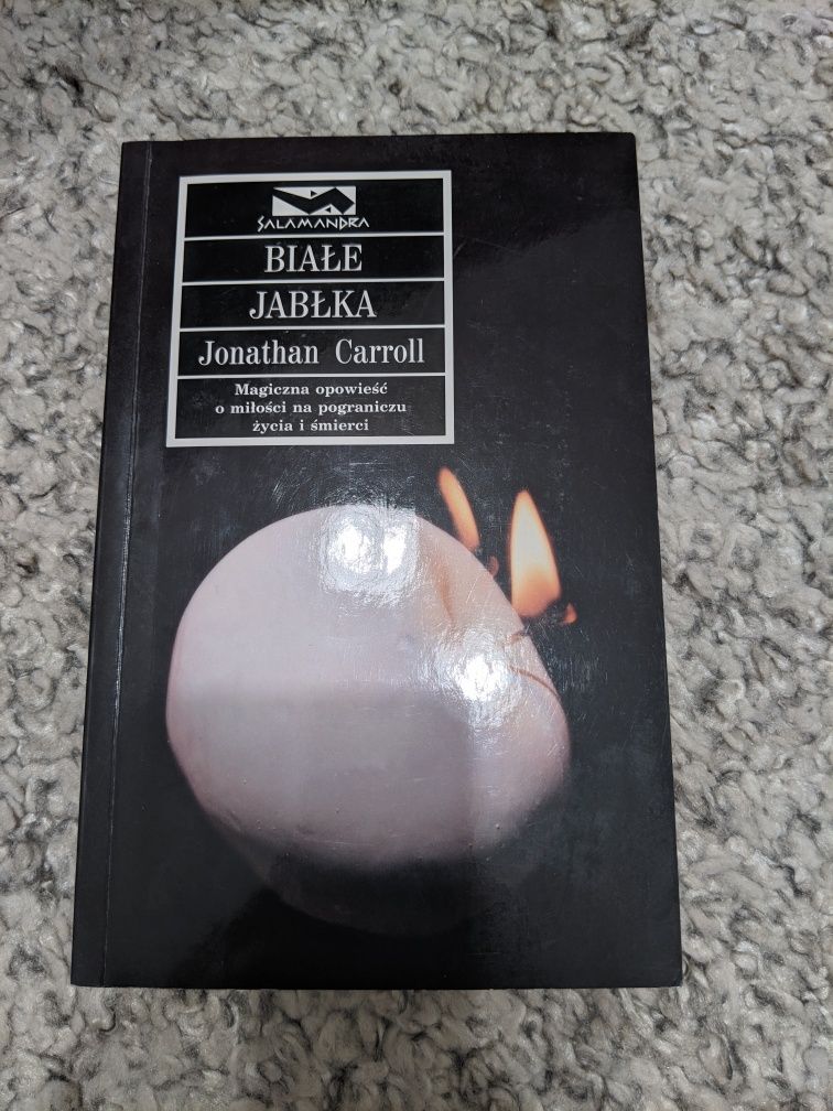 "Białe jabłka" Jonathan Carroll