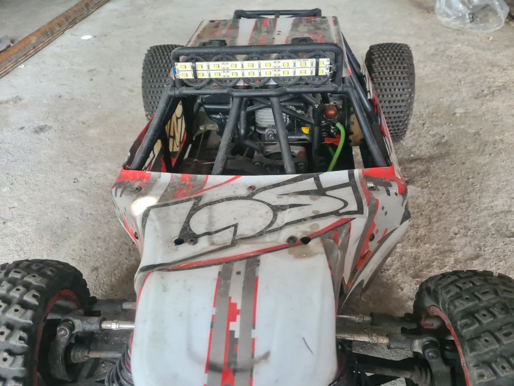 Auto RC LOSSI DBXL desert buggy