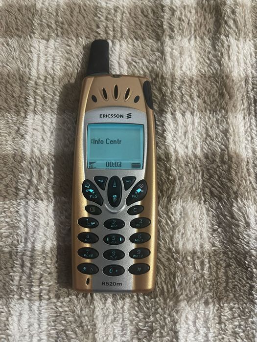 Ericsson R520m,ретро телефон