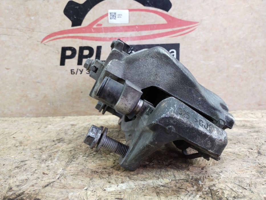 Jaguar E-Pace 2017-2024 суппорт передний левый