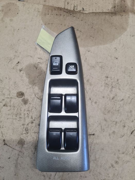 Кнопки склопідйомника Toyota Corolla E12 Verso Тойота Корола Версо