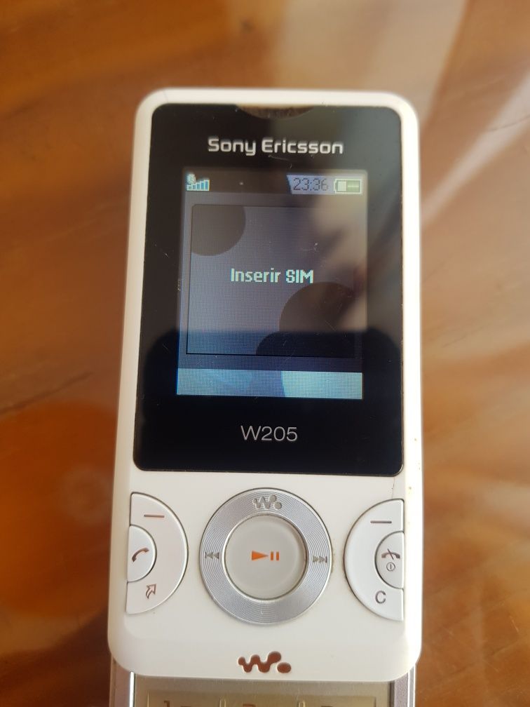 Conjunto Sony Ericsson Coluna  Bluetooth + Telemóvel W250