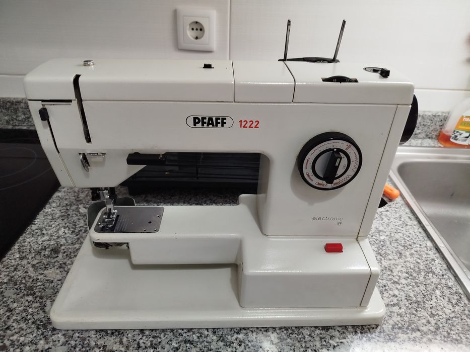 Máquina de costura pfaff 1222