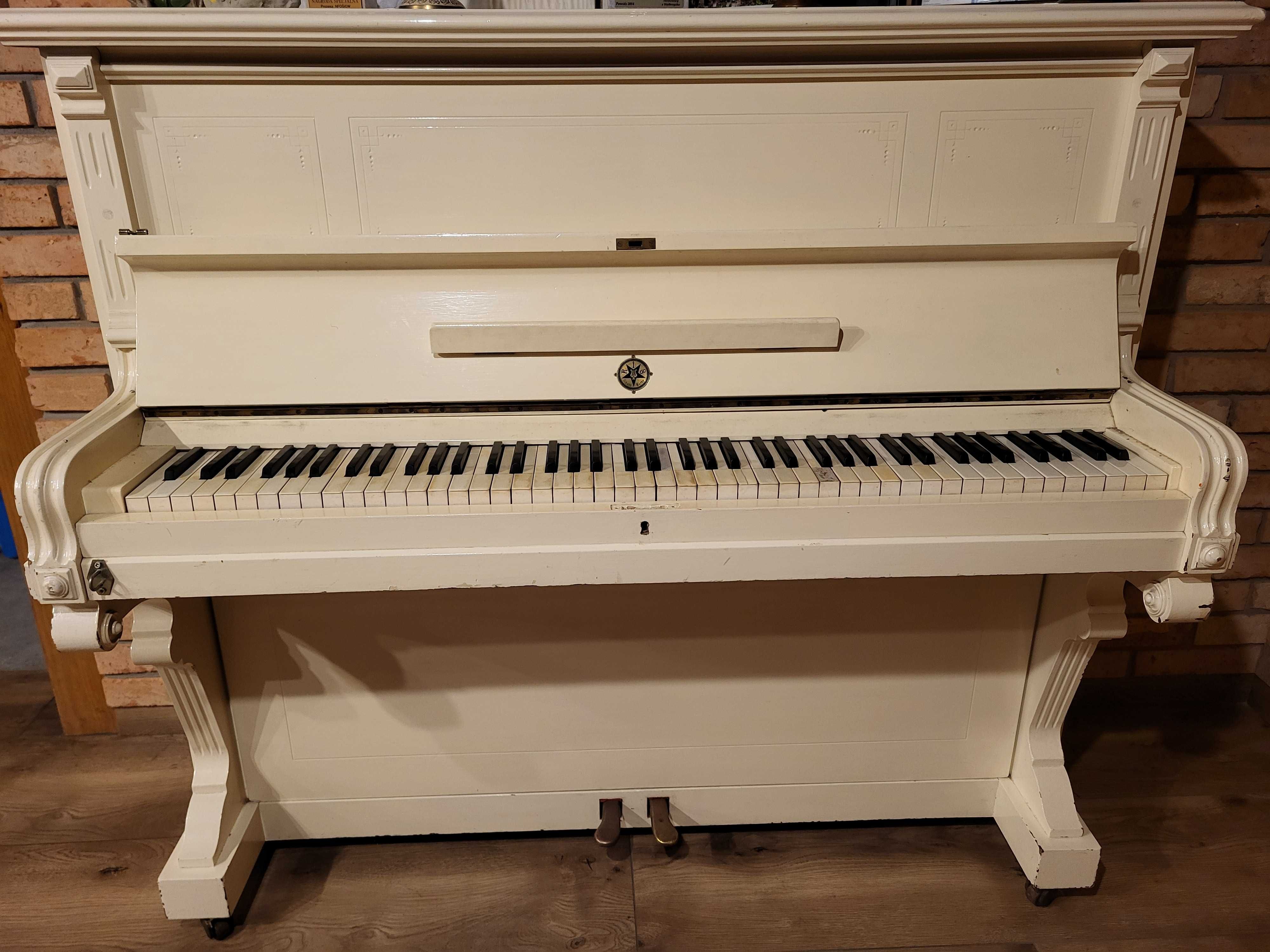 Pianino stan bdb