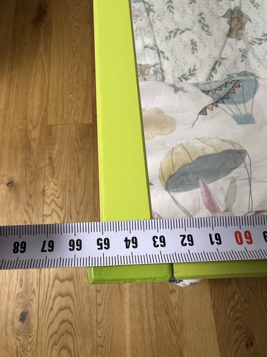 Łóżeczko dziecięce 120 x 60 z materacem 10cm w bardzo dobry stanie