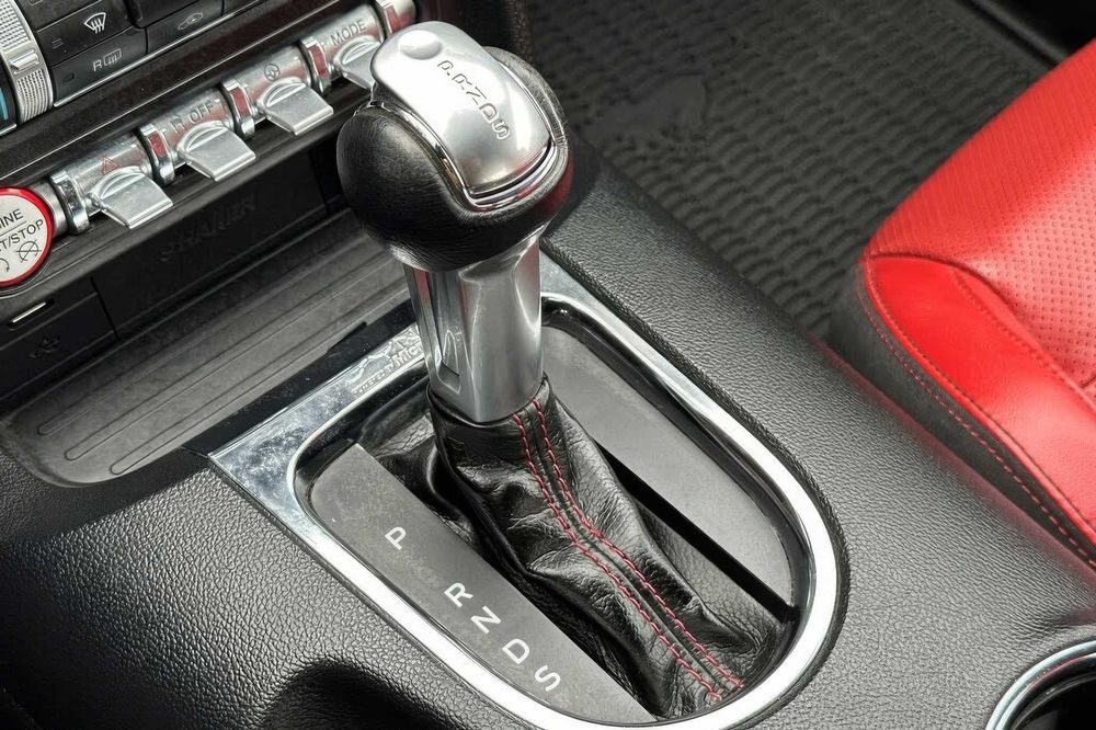 Ford Mustang GT Premium Coupe      2015