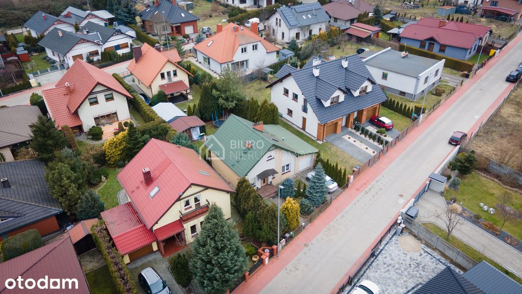 Dom wolnostojący z garażem w Lesznie Gronowo