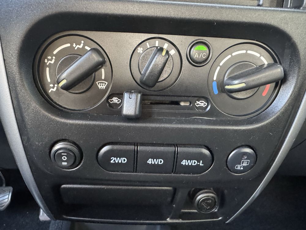 Suzuki jimny 2007 1.3 gasolina caixa automática!!!