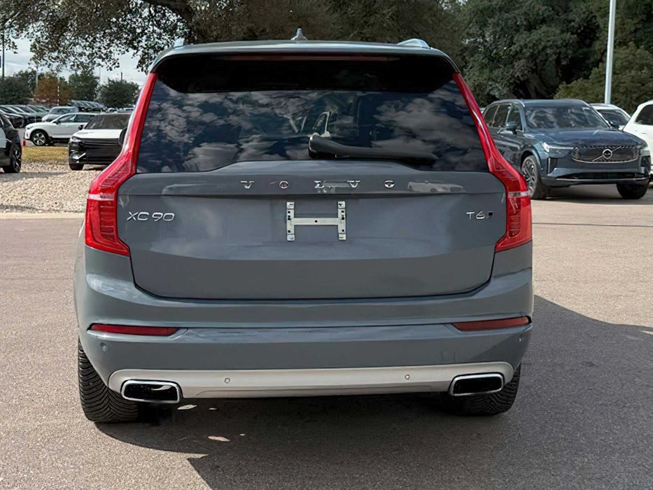 Volvo XC90 T6 Momentum      2020