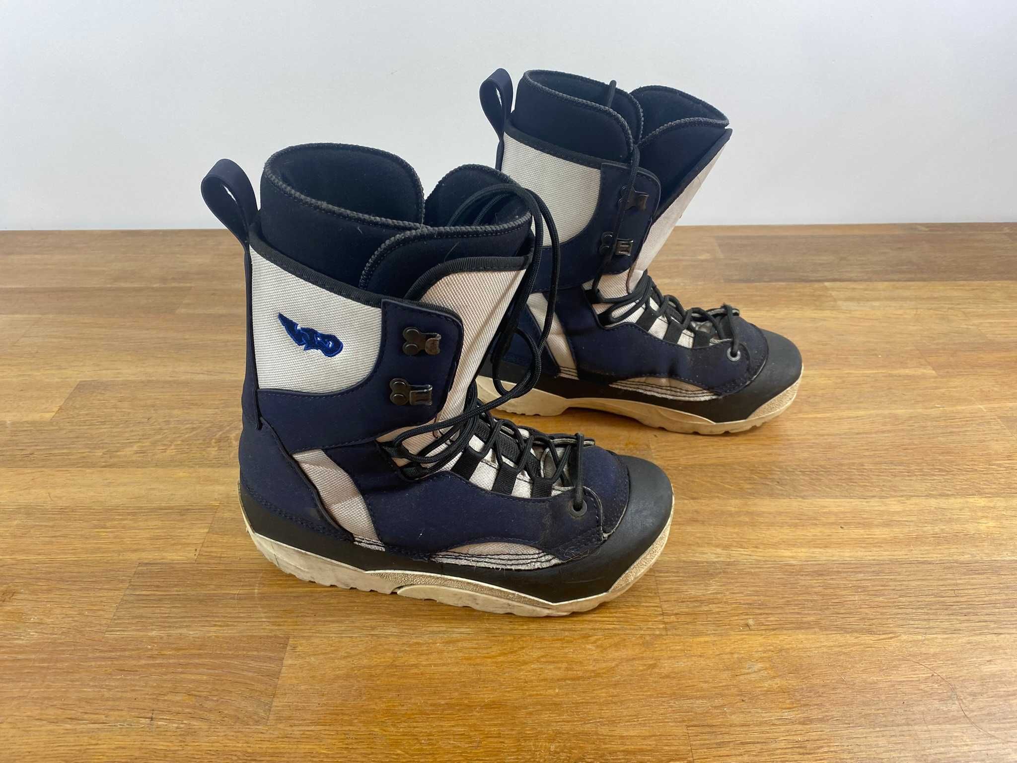 Buty snowboardowe – rozmiar 39