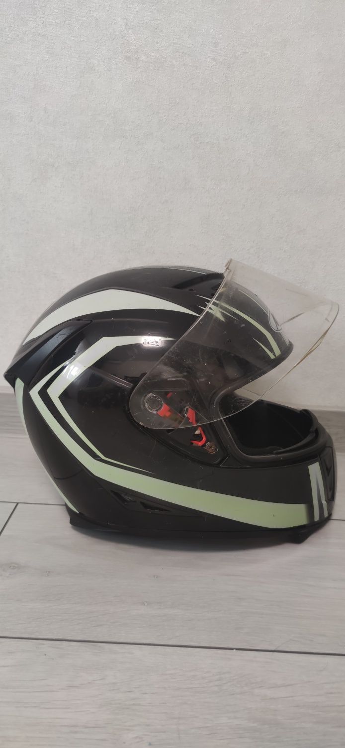 Срочно продам шлем 800 грн