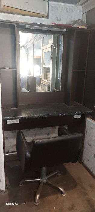 Кресло,стол зеркало