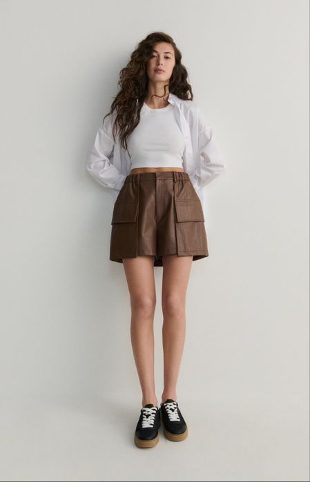 Продам нові шорти Reserved зі шкірозамінника